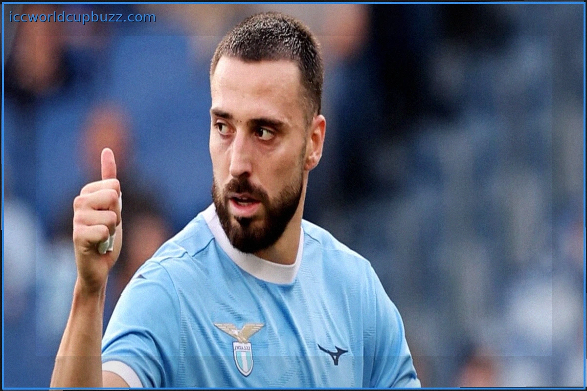 Il Milan è a un passo dall'ingaggio del difensore della Lazio, battendo la concorrenza del Napoli. L'accordo è stato raggiunto, e i dettagli finanziari dell'operazione sono quasi definiti.